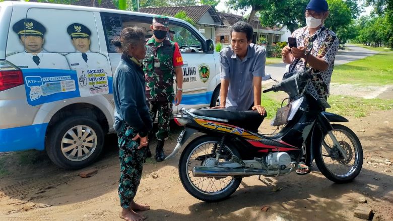 Perekaman Biometric KTP Electronic ODGJ dan Lansia di Desa Babadan Lor